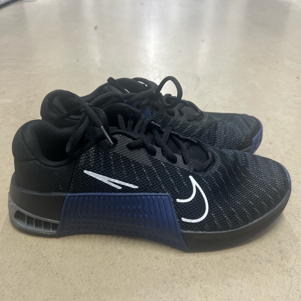 Nike metcons Black and Navy Athletic Shoes
